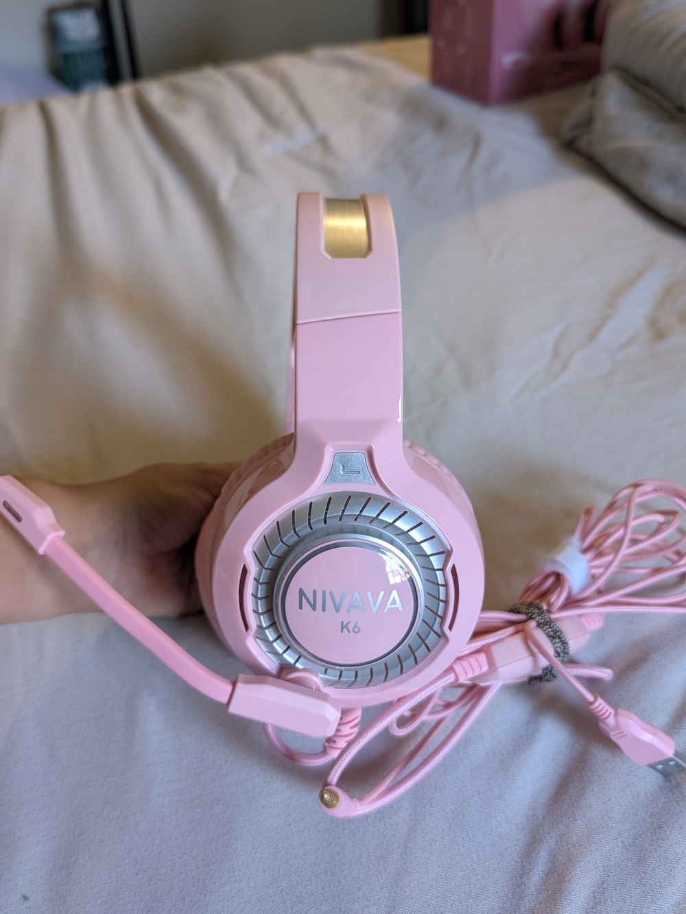 Pink Wired Over-Ear Headphones - Comfortable Cushioned Design